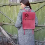 Голямата раница с цветята