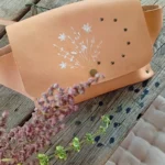 Чантата за кръст с дивите треви - Image 3